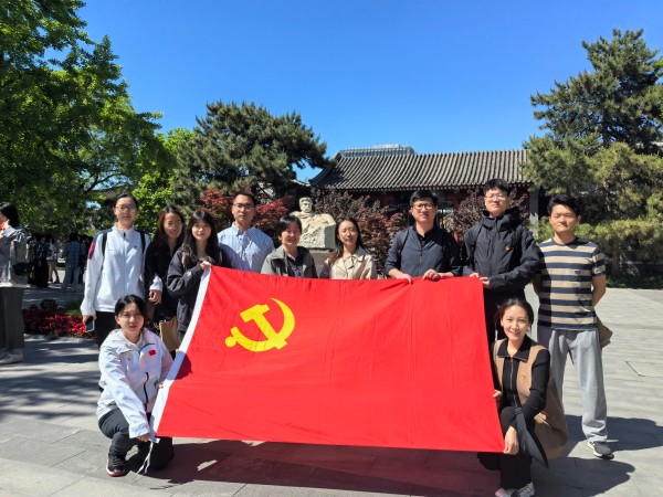 傳承五四精神 培樹優(yōu)良作風(fēng) ——農(nóng)墾中心青年理論學(xué)習(xí)小組赴魯迅博物館開展主題活動